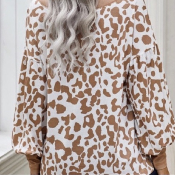 Woman’s Flattering  Animal Print Brown & White Long Sleeve V Neck Blouse - Picture 4 of 7